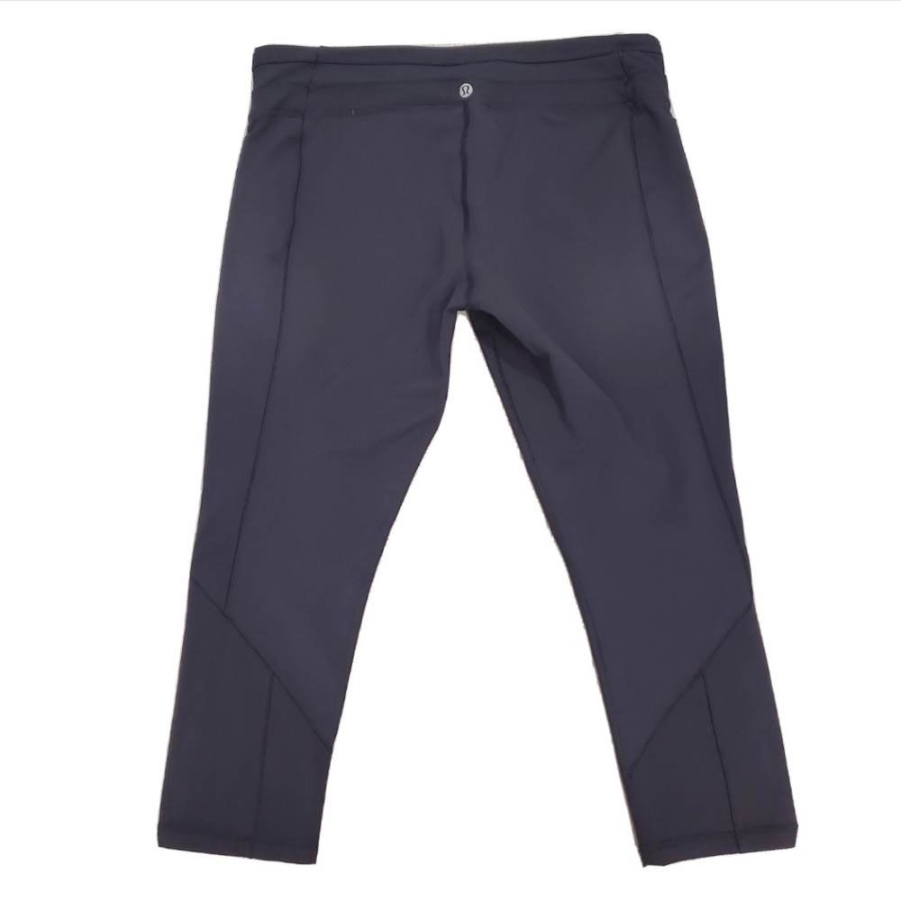 Lululemon Capri Black Leggings - Picture 2 of 4